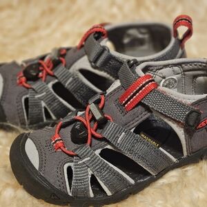 Kid's toddler KEEN brand outdoor shoes hiking sandals size 10.5